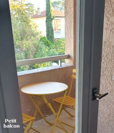 Saint Aygulf, 83370, 1 chambre, 2 couchages, résidence Lou Gabian, Bd Corot, internet gratuit, proche plage Galiote, 1er étage ascenseur, parking commun, particulier