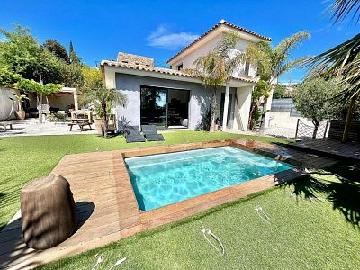 Villa piscine Saint-Aygulf 83, Fréjus, 6 couchages, parking privatif, loueur particulier