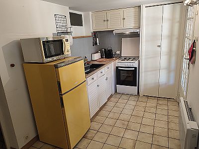 Location dans le Var, Frejus Saint-Aygulf, les Issambres, 1 chambre, 3 couchages, jardin, parking privatif, proche des plages, centre ville, wifi internet